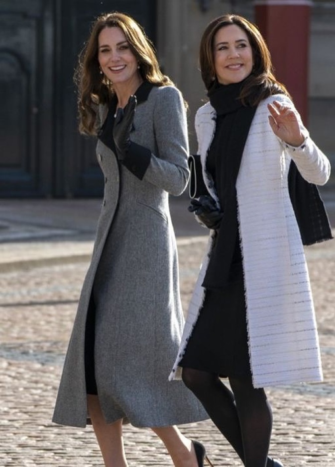 الملكة ماري شبيهة الأميرة كيت ميدلتون من العائلة المالكة الدنماركية