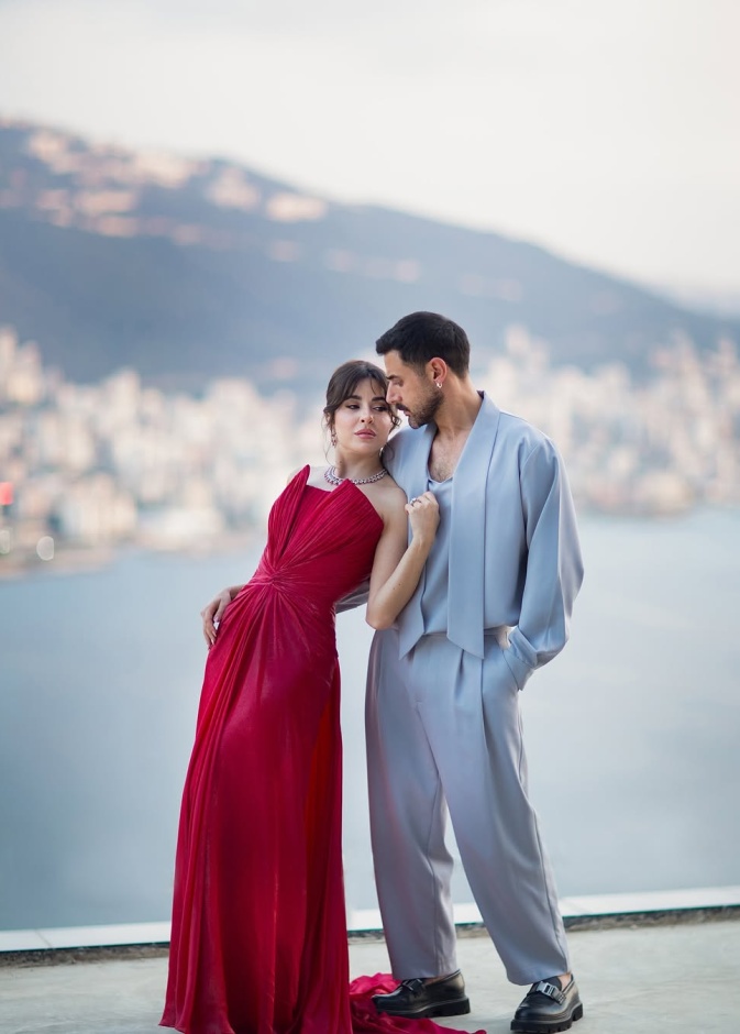 أجمل إطلالات الثنائي سارة أبي كنعان ووسام فارس  تزامنا مع احتفالهام بذكرى زواجهما