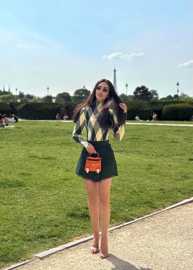  نور الغندور