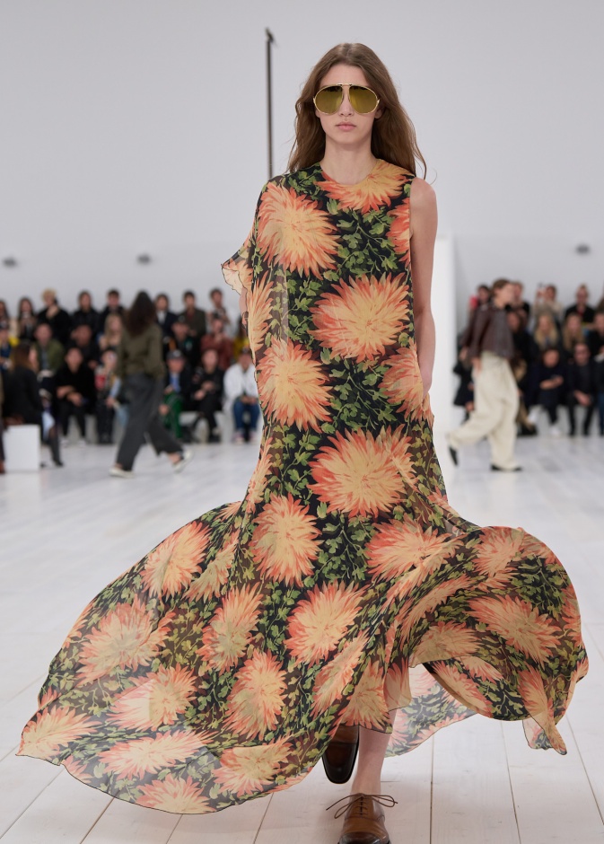 إطلالة من Loewe