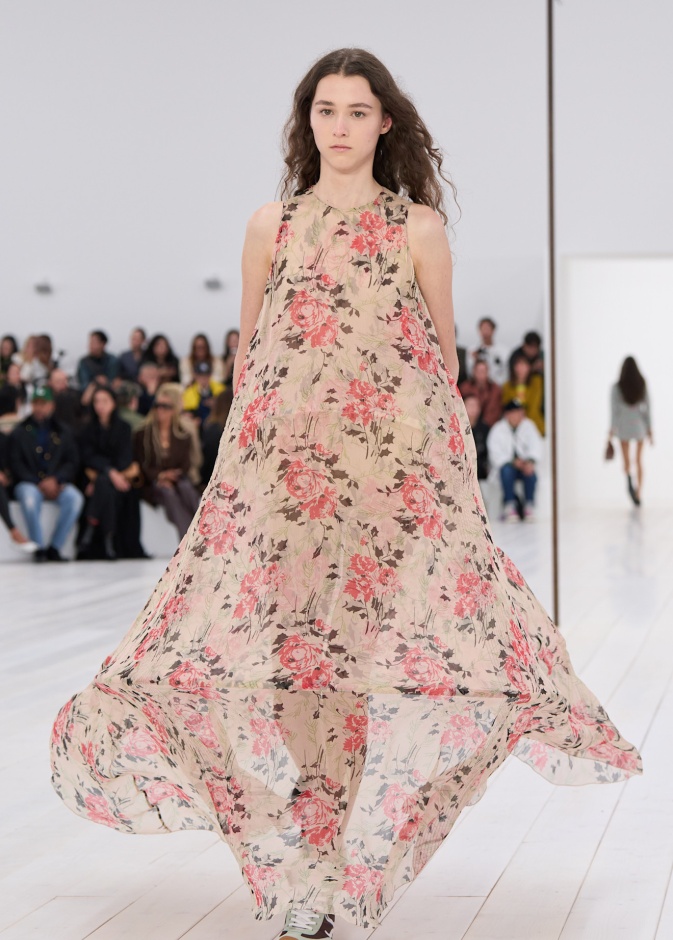 إطلالة من Loewe