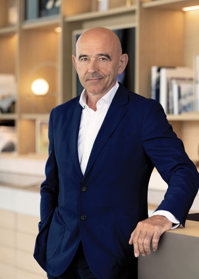 باسكال ناربيبورو مدير قسم الساعات لدى "فان كليف أند أربلز"