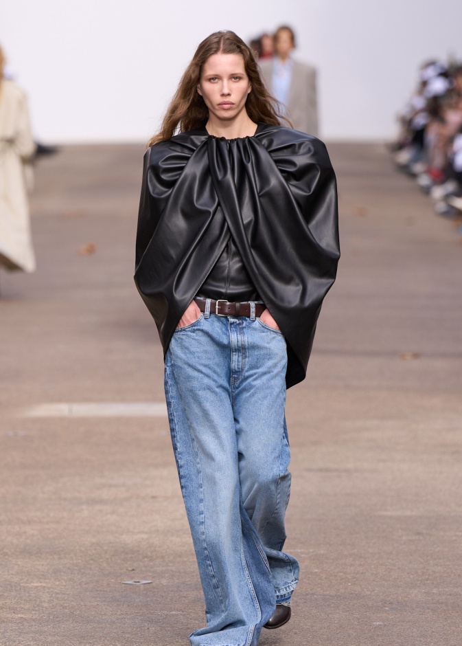 إطلالة من  Stella McCartney