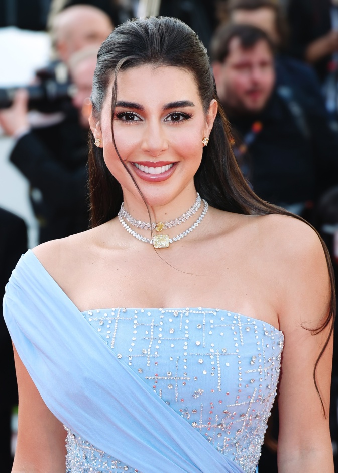 إليكم ما ميّز الإطلالات الجمالية لـ ياسمين صبري في مهرجان كان السينمائي 2025