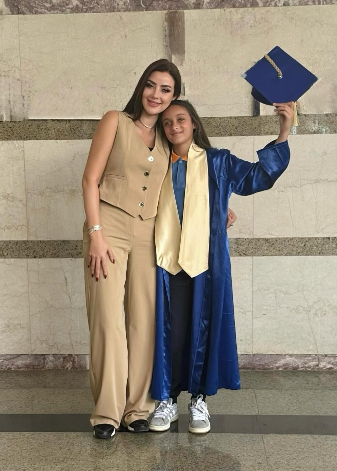  ابنة رضوى الشربيني تخطف الأنظار بجمالها