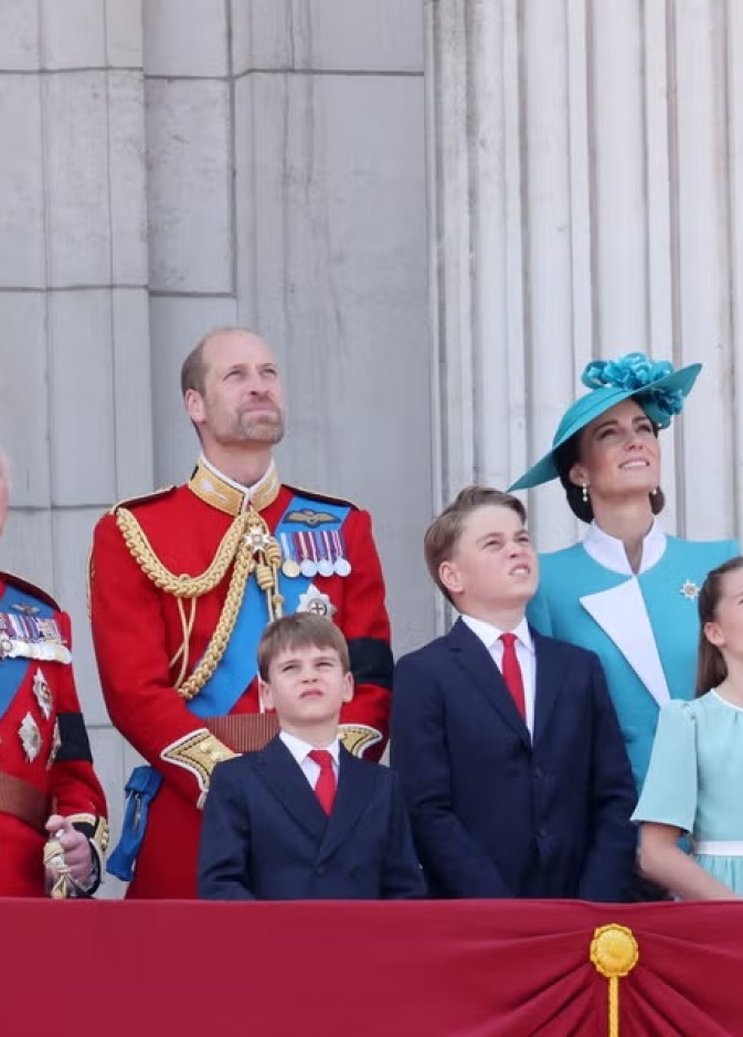 أطفال ويلز يتألقون ولويس يواصل كسر القواعد