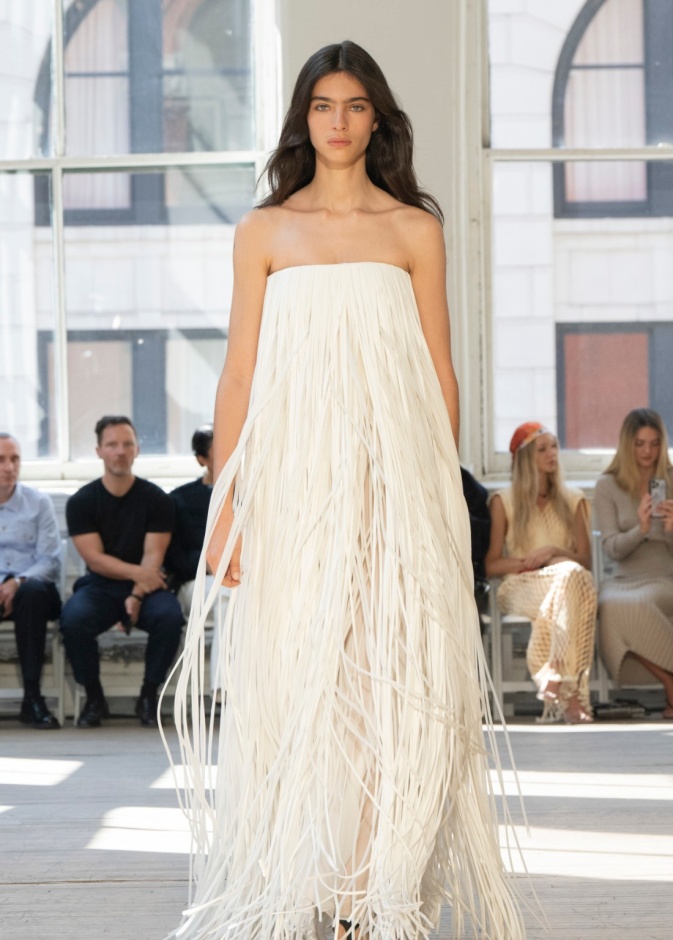 فستان أنيق من مجموعة Proenza Schouler