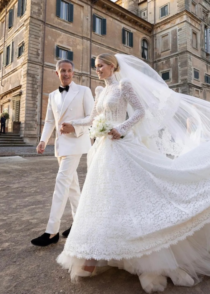ليدي كيتي سبنسر Lady Kitty Spencer ومايكل لويس Michael Lewis