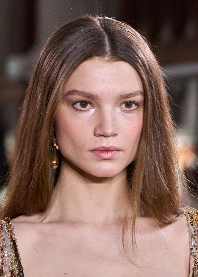 دليلك لحماية الشعر في الصيف من الجفاف