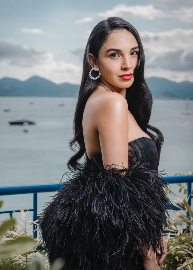 سلمى أبو ضيف 