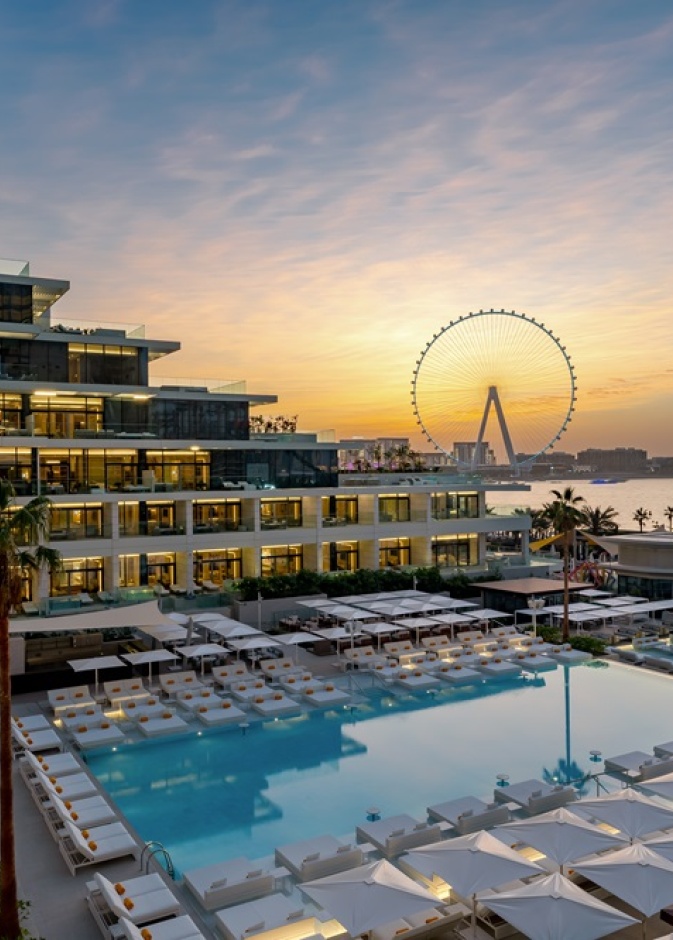 فايف لوكس "جي بي آر" في دبي