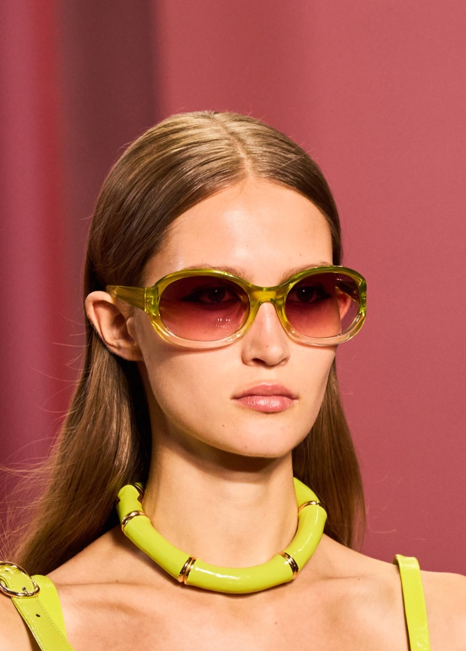 إطلالة من Gucci