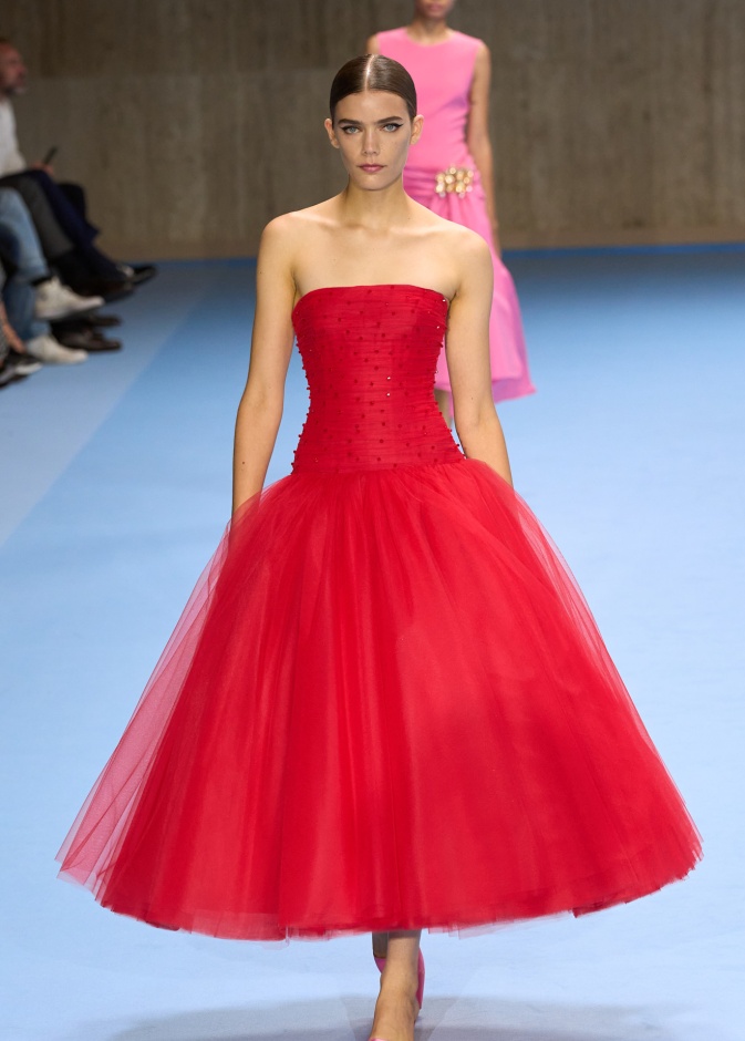 إطلالة من Carolina Herrera