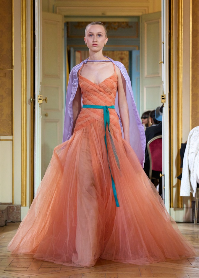 إطلالة من Zuhair Murad