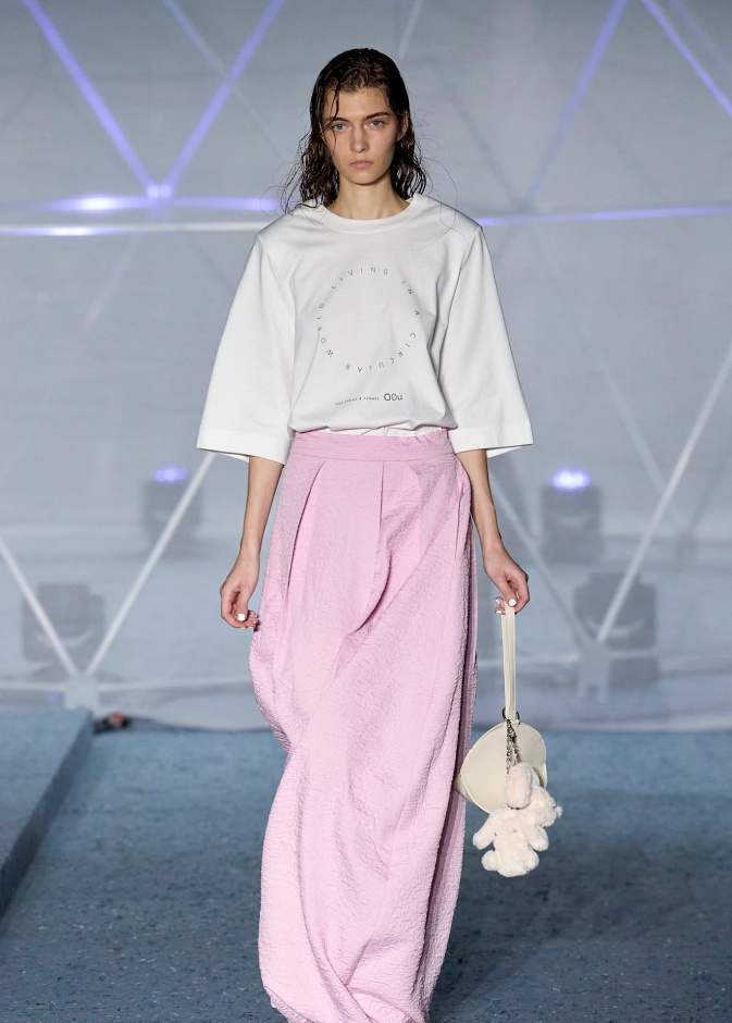 موضة التنانير الطويل أناقة عصرية ومتجددة في عيد الأضحى