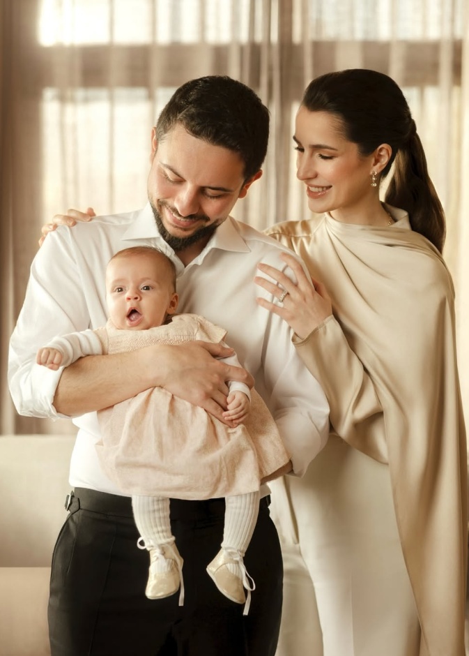 الأميرة رجوة مع عائلتها