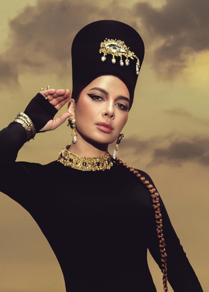 صيحات مجوهرات نجمات الغناء في صيف 2025