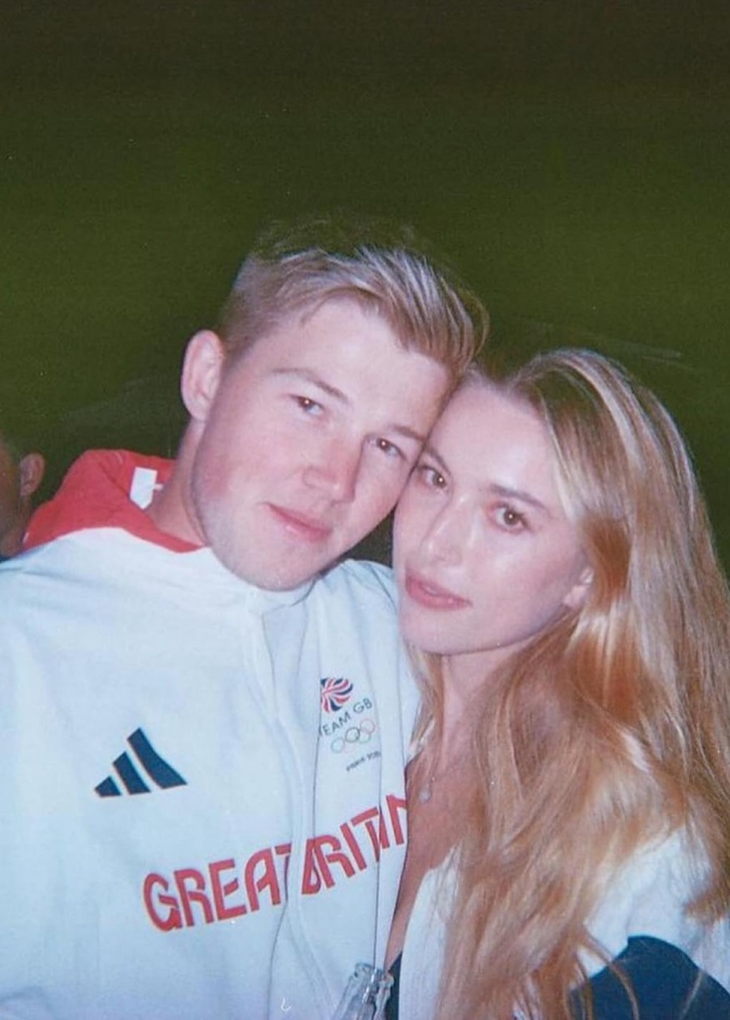 إيف جوبز وهاري تشارلز