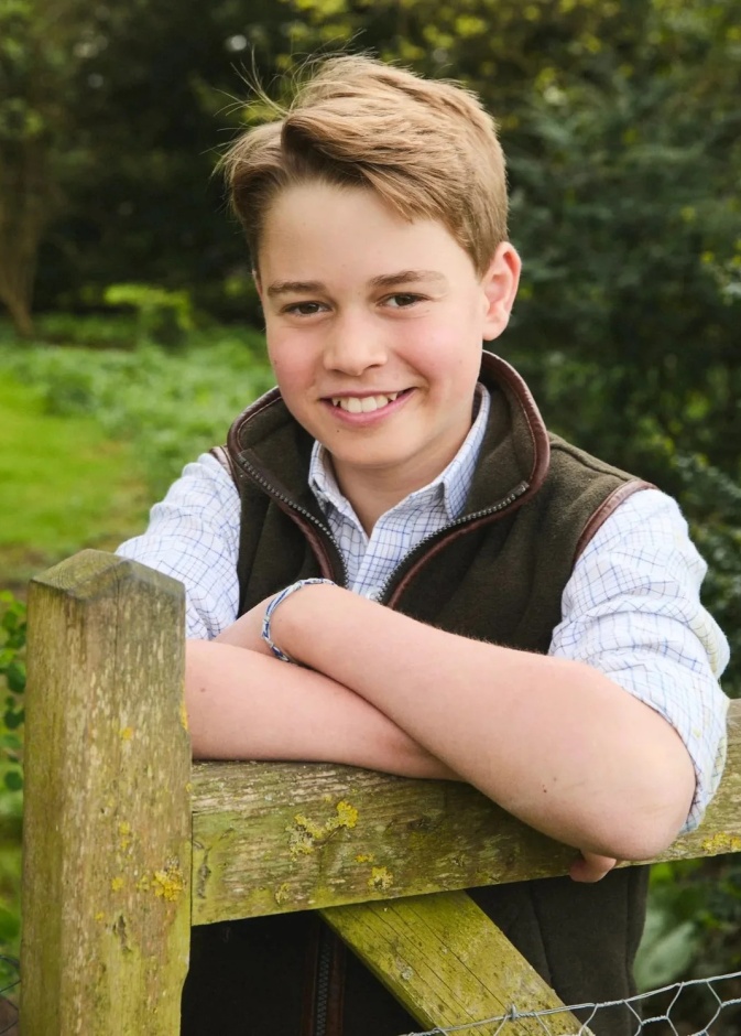 احتفال ملكي بهيج بعيد ميلاد الأمير جورج الثاني عشر