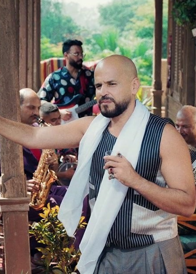 أبو يطلق ألبوم "توبة" بإطلالة شعبية لأول مرة