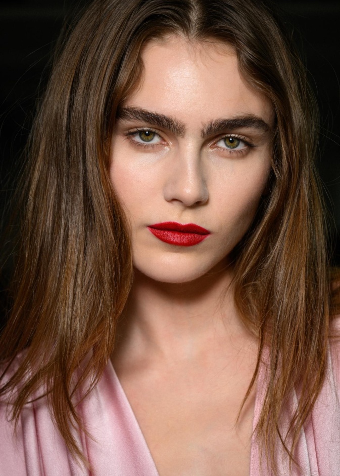 شخصنة المنتجات التجميلية ثورة تعيد تعريف الجمال لدى جيل زد.. كيف ذلك؟