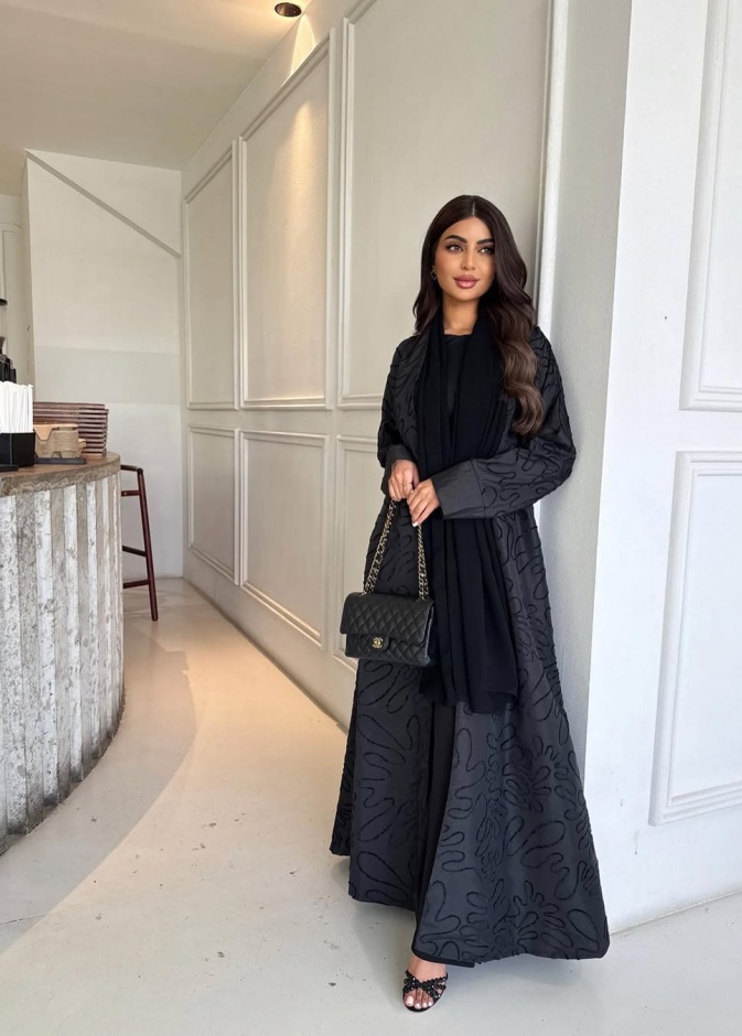 عباية سوداء منRav Abaya