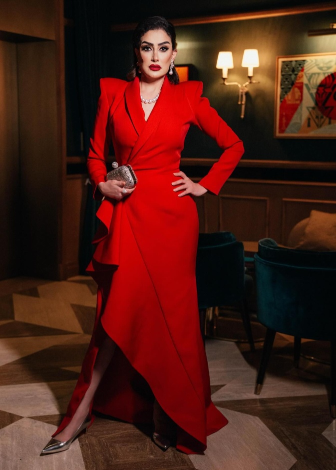 مجوهرات غادة عبد الرازق في عيد ميلادها تصاميم جريئة وأناقة لافتة