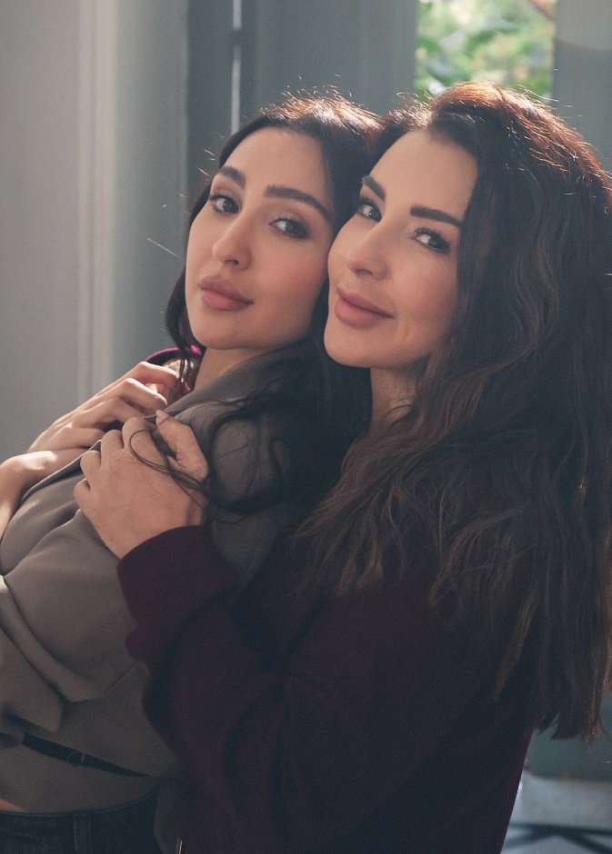 في اليوم العالمي للصداقة أجمل مجوهرات نجمات العرب الأصدقاء