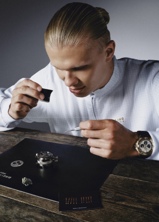 BREITLING  تكشف الستار عن ساعة ERLING HAALAND  SIGNATURE CHRONOMAT—  أيقونة تفيض بالقوة والنجومًية