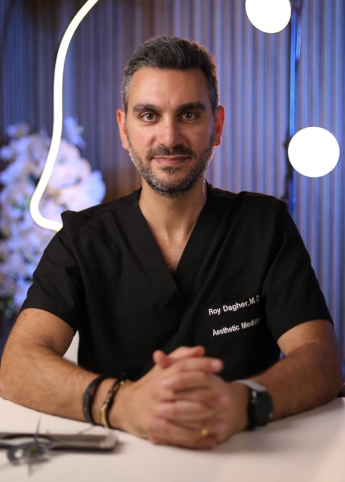  الدكتور روي داغر طبيب في الطب التجميلي