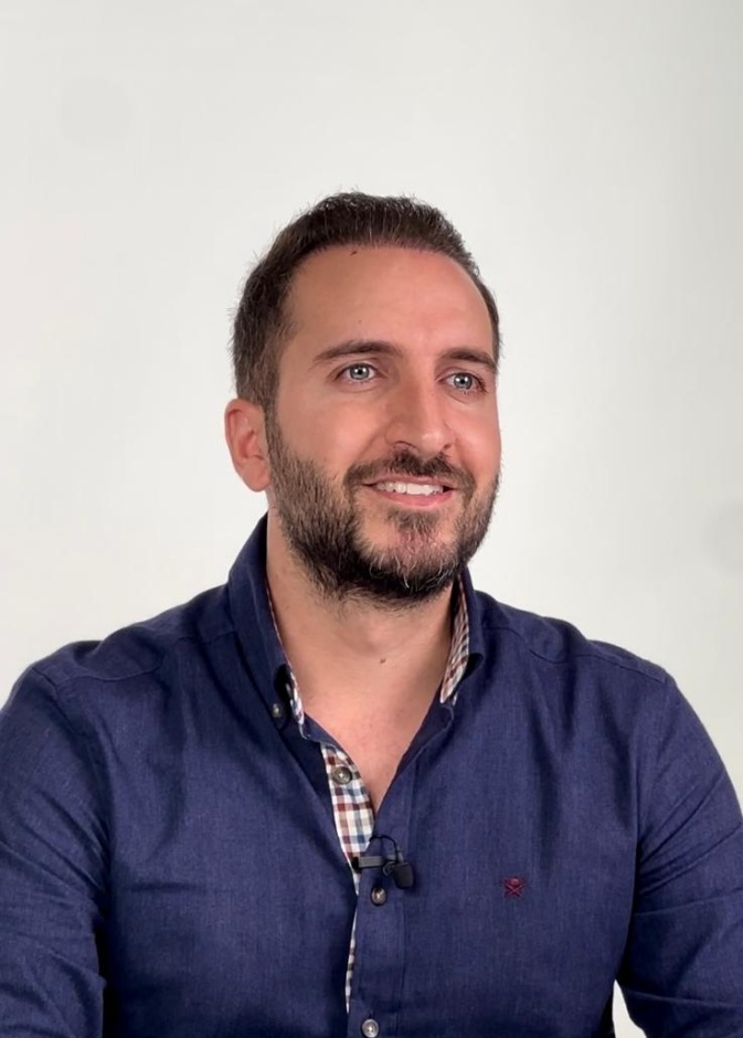 الدكتور شارلي حنا اختصاصي أنف وأذن وحنجرة وجراحة تجميل الوجه – مشرف البرنامج التدريبي ومحاضر جامعي