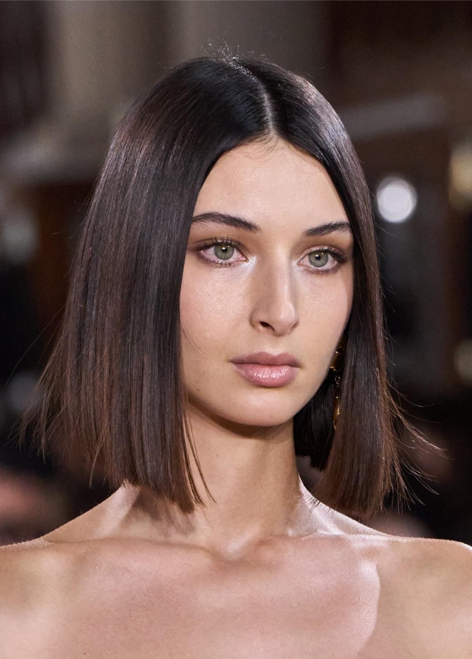 زيت الروزماري رائع في علاج تساقط الشعر وتحفيز البصيلات