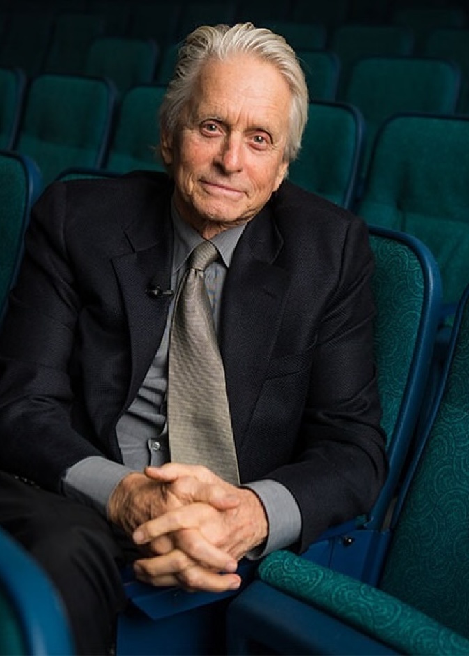 مايكل دوغلاس