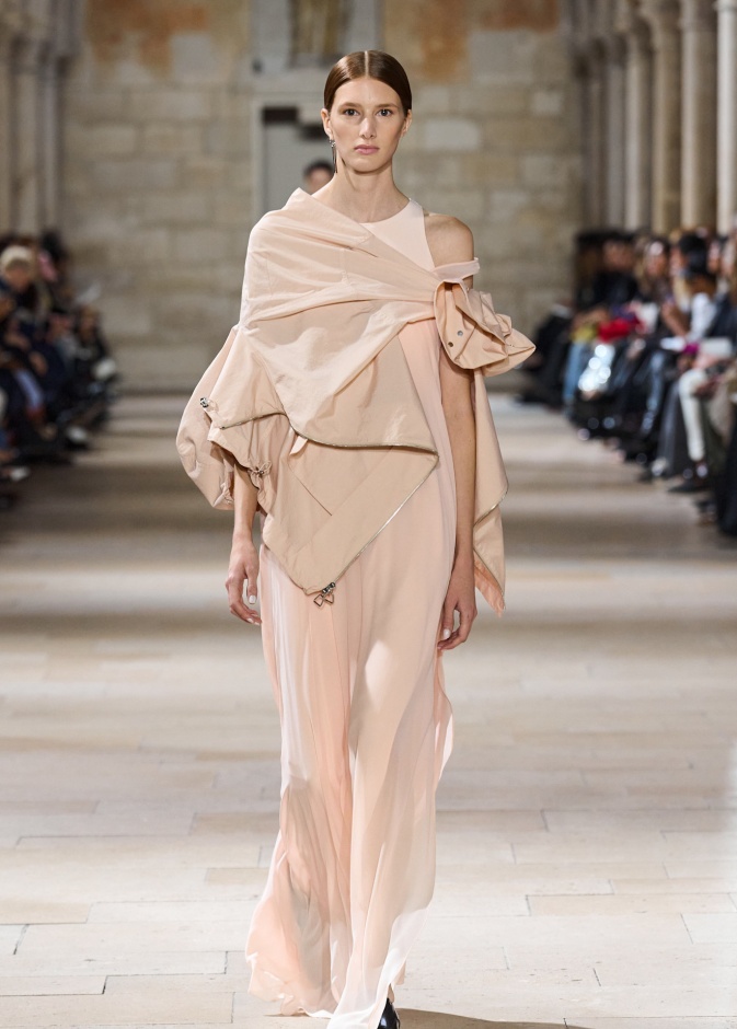 موضة اللون الواحد من تنسيق Akris 