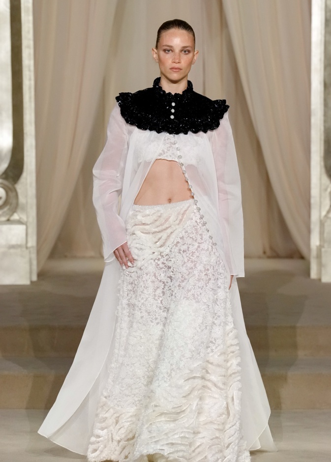 مجموعة Chanel للأزياء الراقية لموسم خريف وشتاء 2025-2026