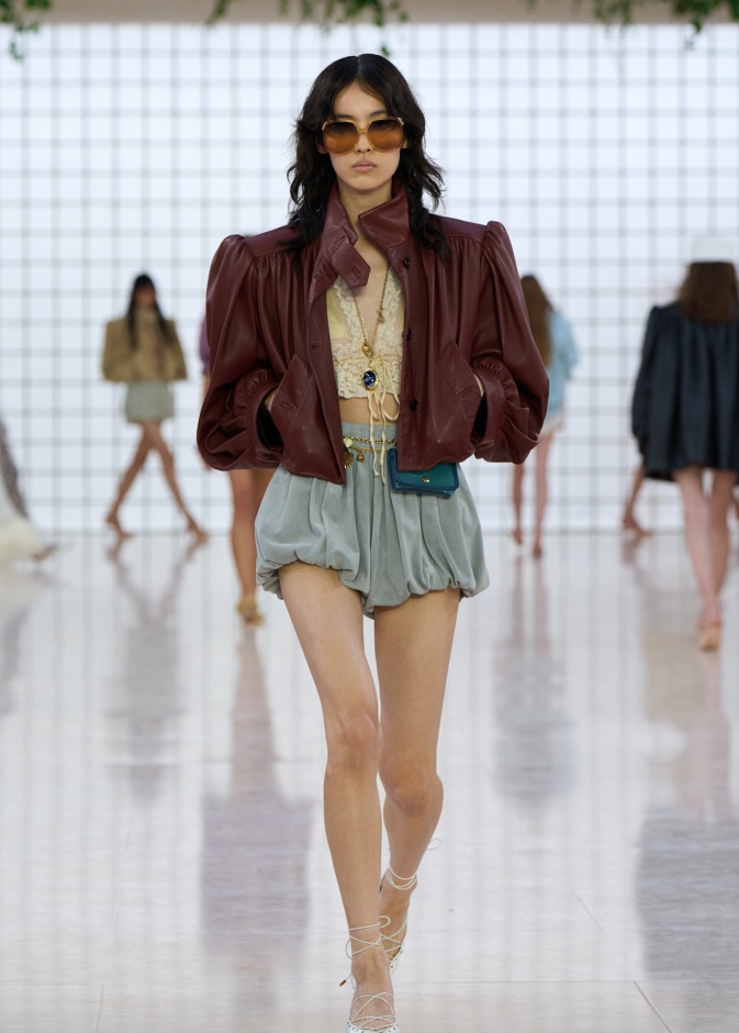 تنانير فقاعات قصيرة من Chloe 