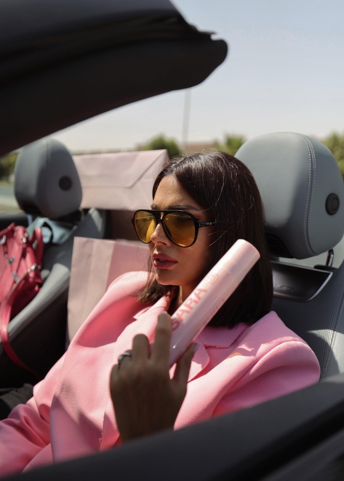سارة بصراوي تشاركنا نصائح التشميس مع علامتها “SARA.B”