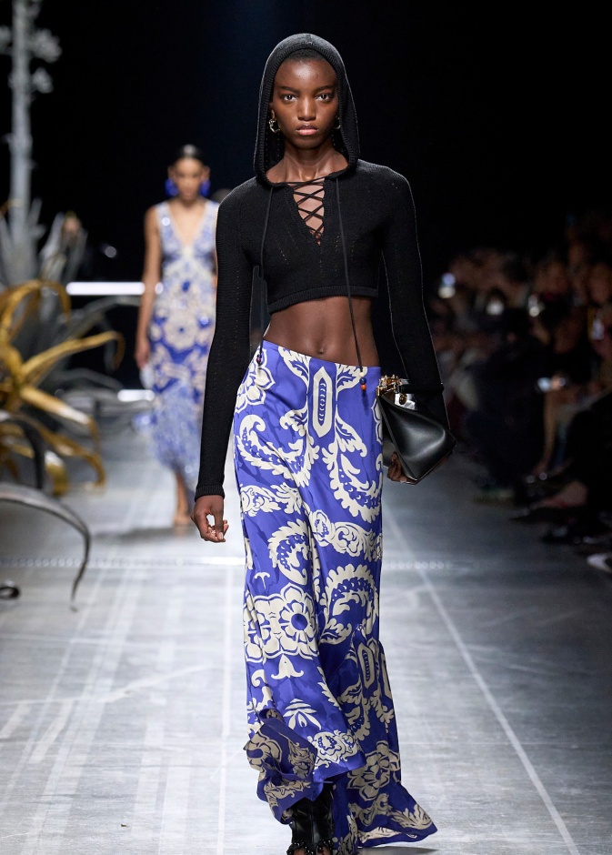 التنورة البوهيمية الطويلة بتصميم من Etro 