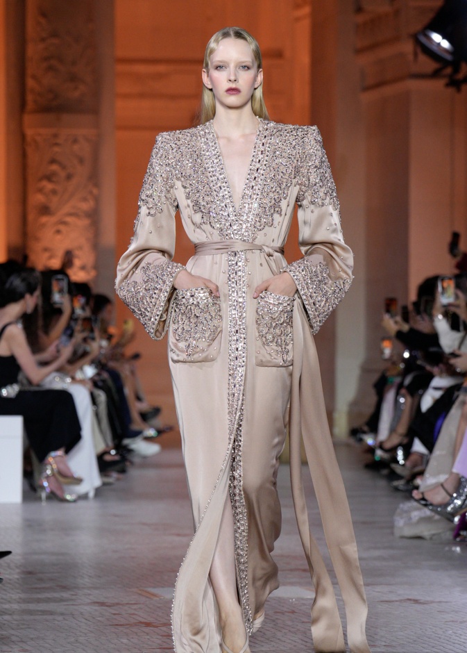 مجموعة Zuhair Murad الراقية لخريف وشتاء 2025