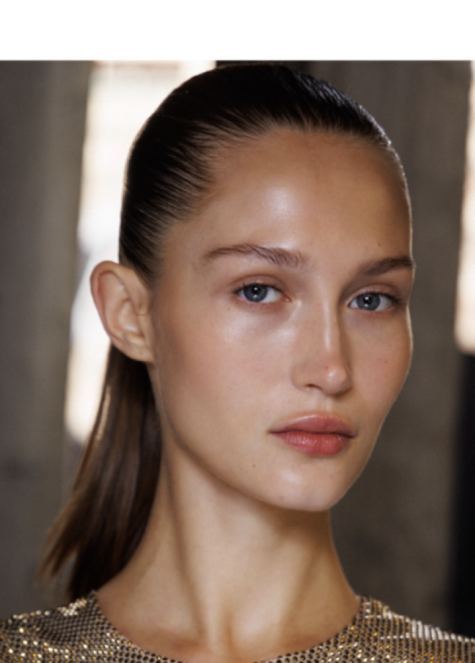 رحلة صيفية إلى عالم الجمال.. مستحضرات لكل وجهة