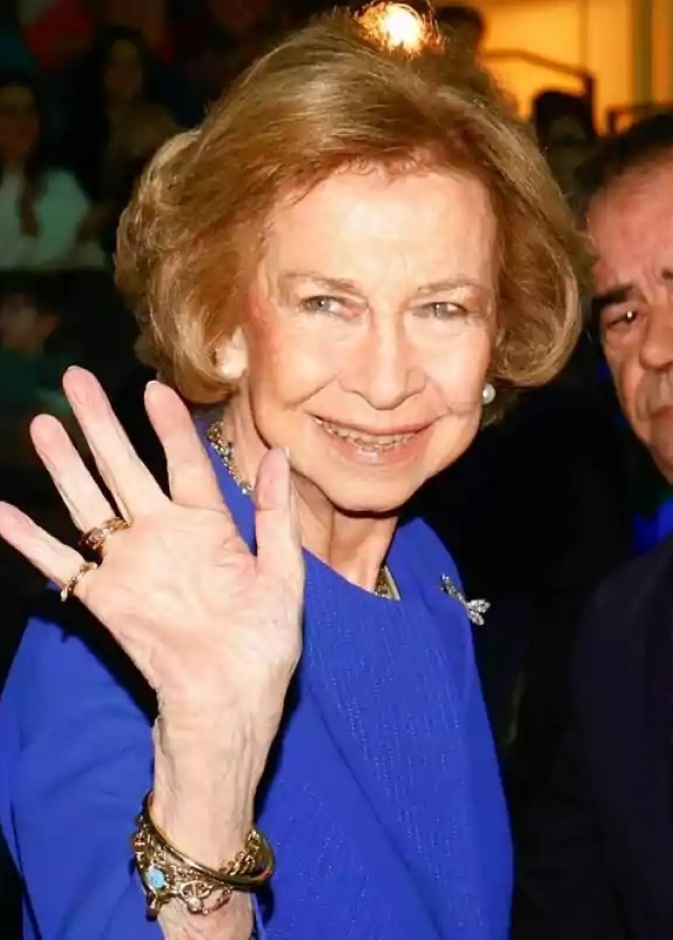 التفاف شعبي كبير مع مبادرة الملكة صوفيا