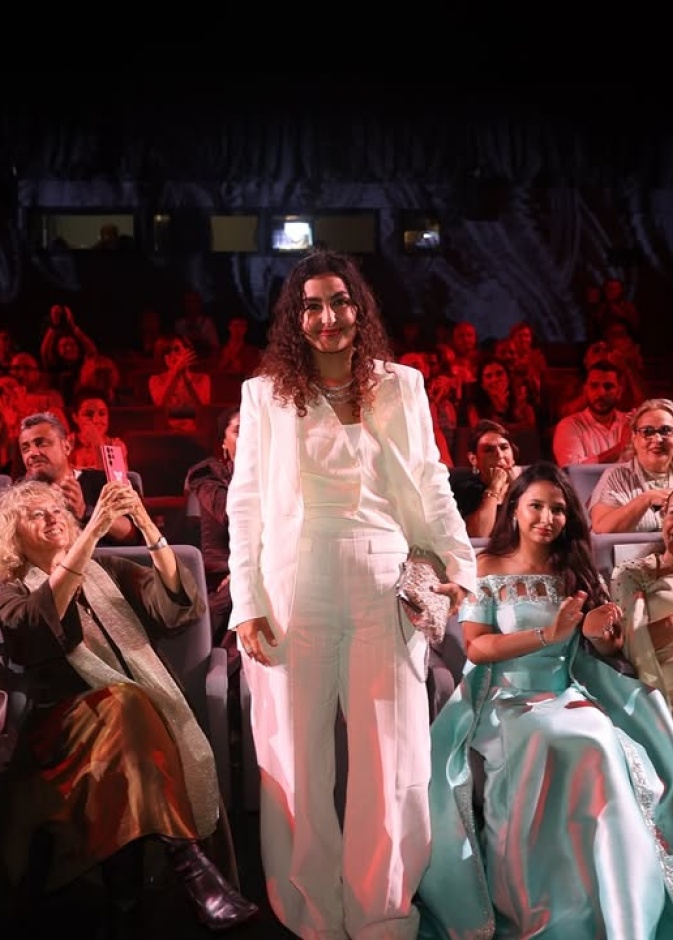 هجرة للمخرجة السعودية شهد أمين يلفت الأنظار في مهرجان البندقية السينمائي الدولي