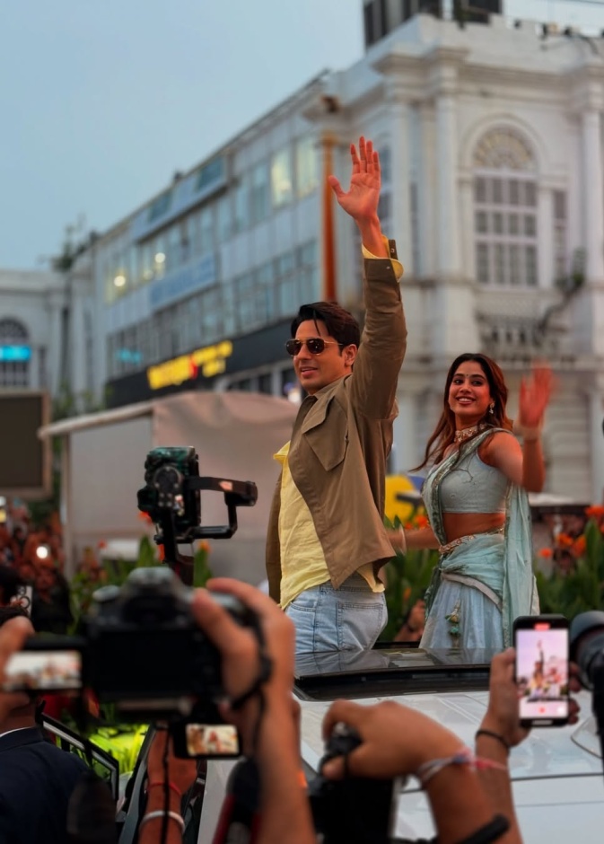 أبطال فيلم "Param Sundari"