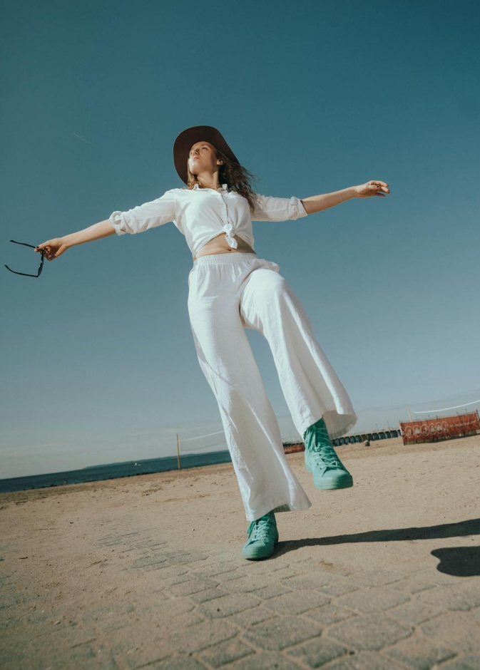 صورة رئيسية كيف تصنعين رشاقة دائمة لا تتأثر بتحوّلات وزنكِ من خلال ملابسكِ؟