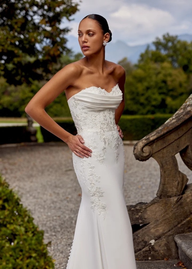 فستان زفاف كريب تصميم جاستين ألكساندر