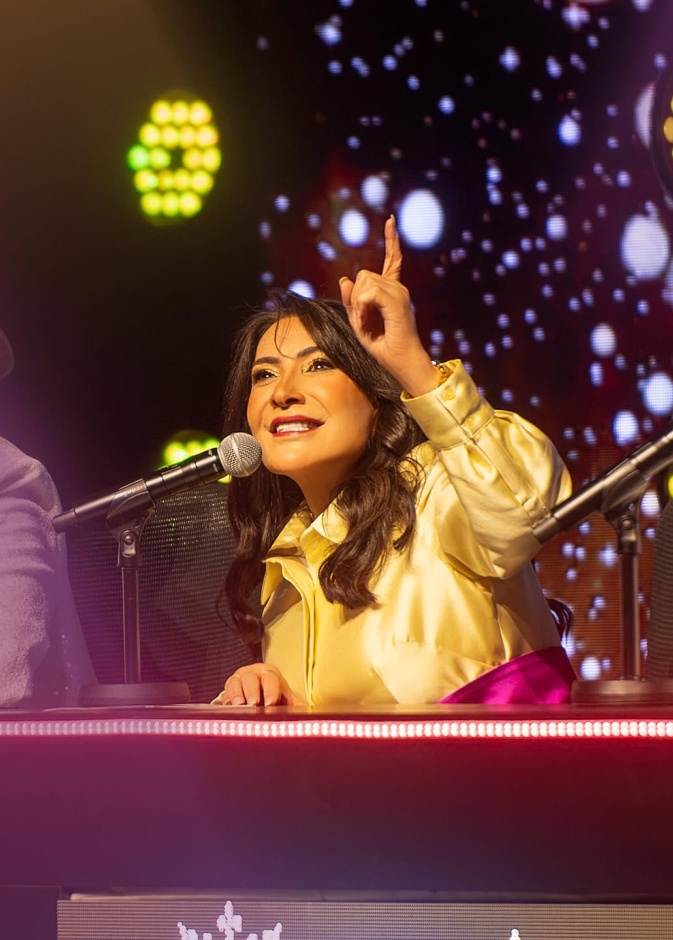 هدى حسين في مسرحية ريد كاربت