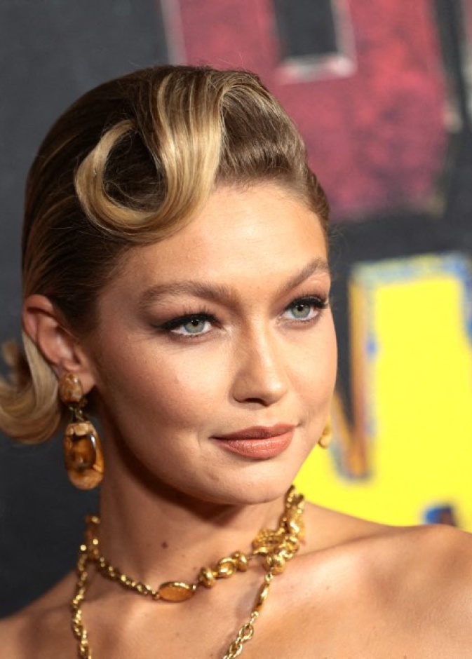 أسرار الجمال الطبيعي لجيجي حديد بخطوات بسيطة