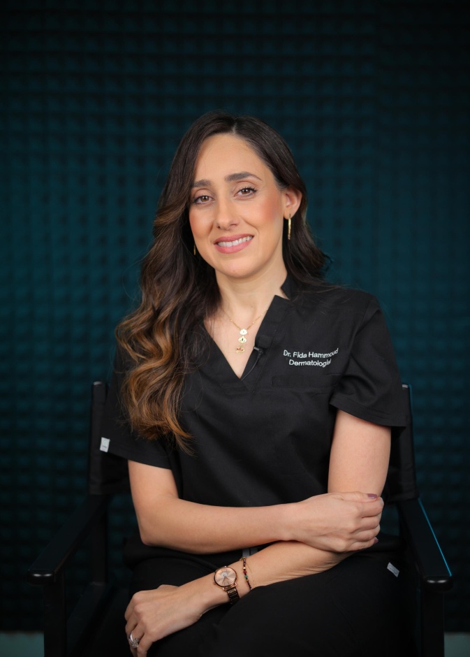 الدكتورة فدى حمود، طبيبة أمراض جلدية وتجميل