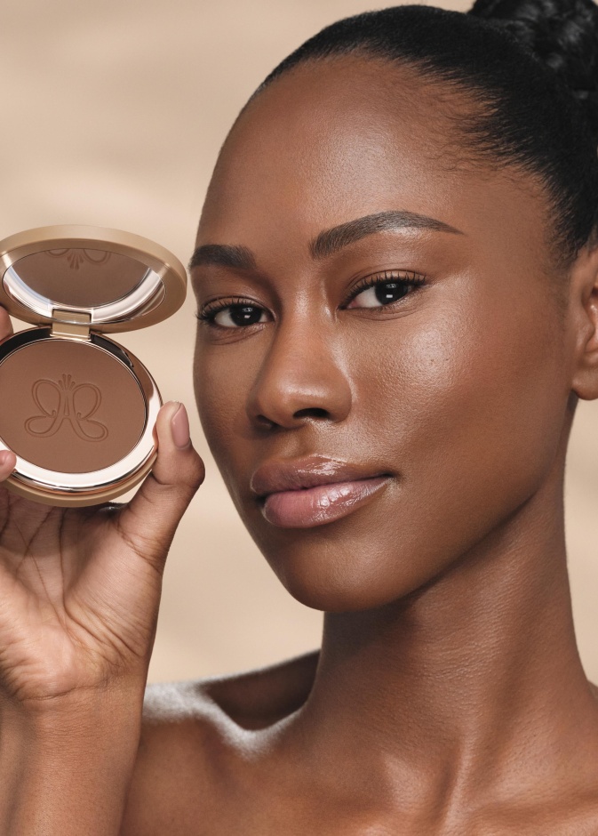 برونزر سموذ بلور برونزر SMOOTH BLUR BRONZER من علامة أنستازيا بيفرلي هيلز Anastasia Beverly Hills (1)