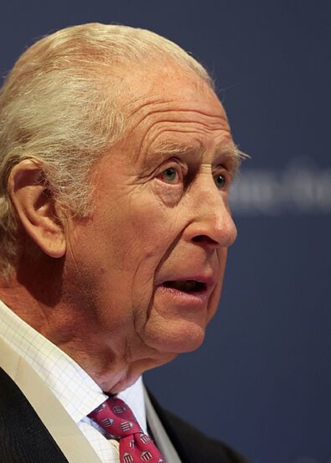 تعليق حكيم من الملك تشارلز الثالث عن حالته المرضية